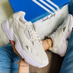 adidas falcon woman